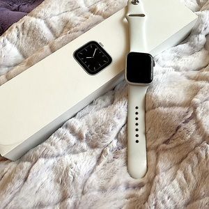 Apple series 5 40 mm watch